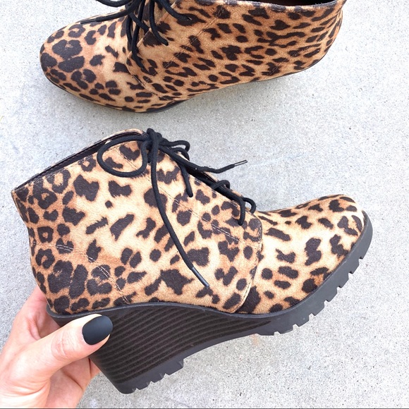 Brand New Leopard Animal Print Wedge Heeled Lace Up Ankle Boots Booties - Picture 1 of 6